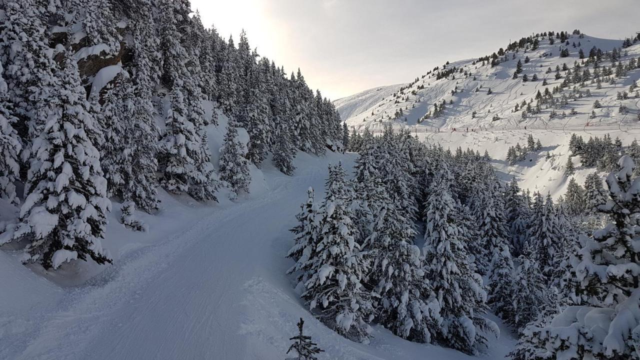 Ballbenas Benasque Esterno foto