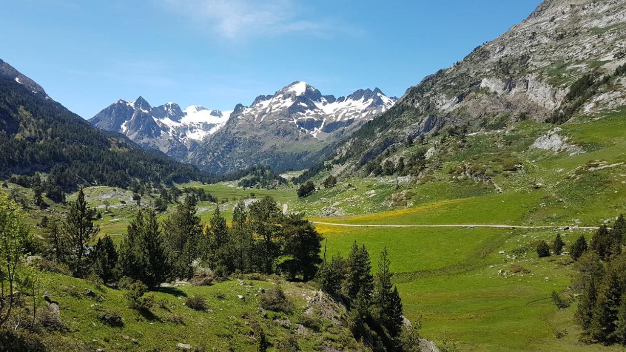 Ballbenas Benasque Esterno foto